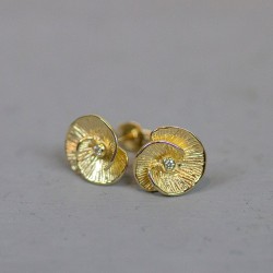 JEH GOUDEN OORSTEKERS MET BRILJANT 0.034CT SI/HI - 216032