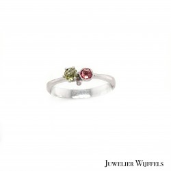 WITGOUDEN RING SAFFIEREN EN BRILJANT - 210004 - 216264 WITGOUDEN RING SAFFIEREN EN BRILJANT - 210004 - 216264